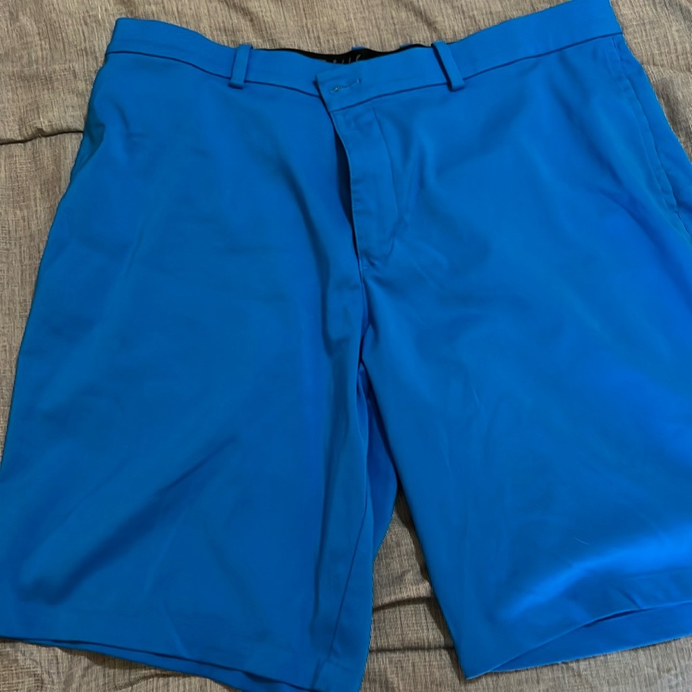 Nike golf shorts size 38